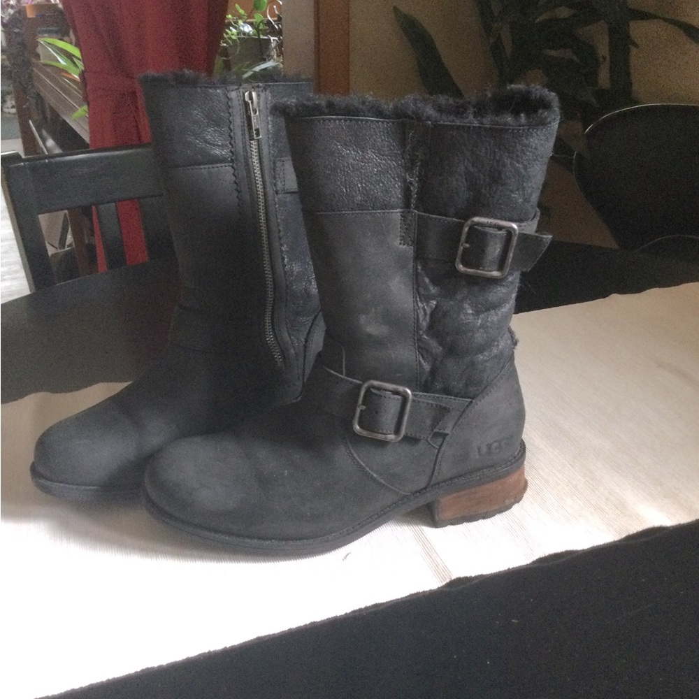COPY - Ugg boots SZ 8